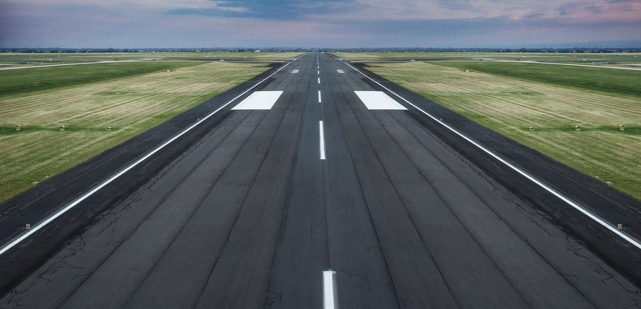 Runway landing strip