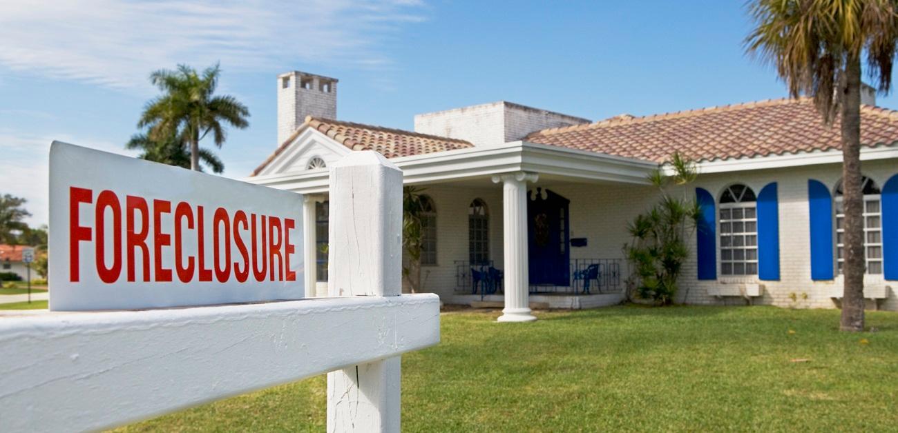 foreclosure sign