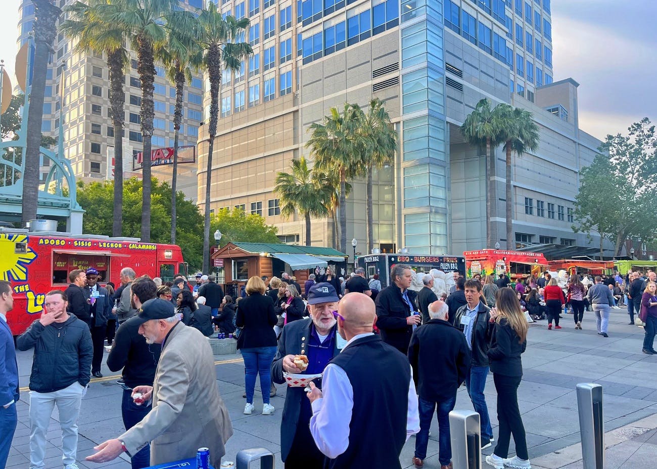 Members of the CALIFORNIA ASSOCIATION OF REALTORS® fill the streets near the state capitol building in Sacramento.