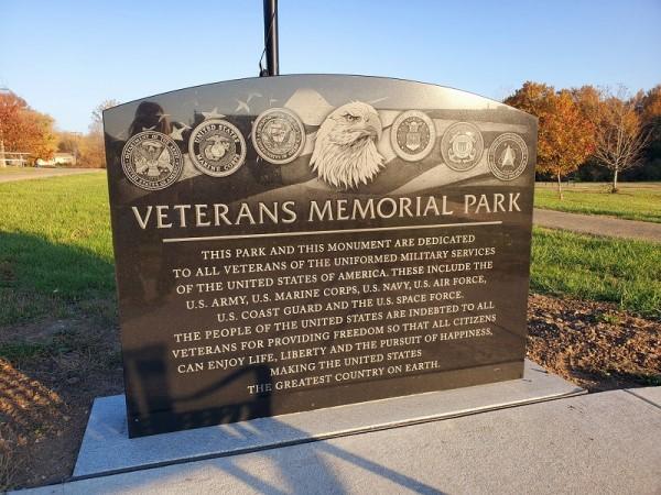 Granite memorial stone with dedication, Veterans Memorial Park in Canton, MO