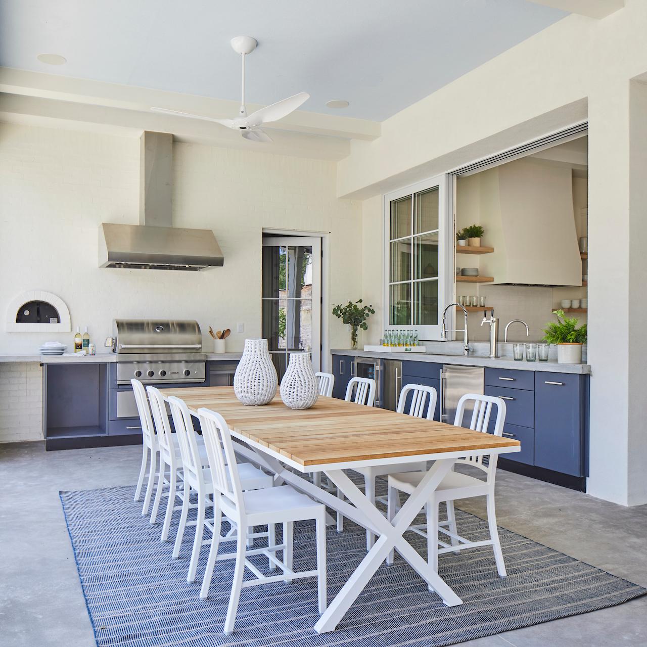 Periwinkle Rug and Table