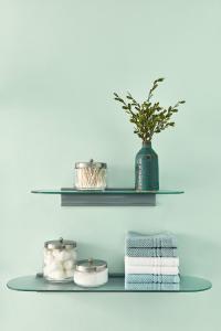 Valspar light green paint color