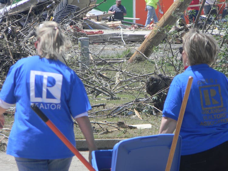 REALTORS® Relief Foundation (RRF) Volunteers