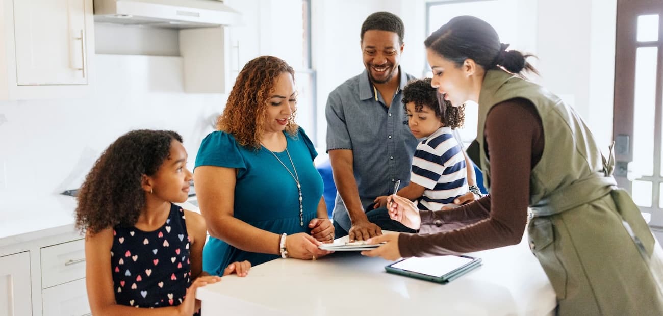 More Home Buyers Go Under Contract, With the Midwest Leading the Way