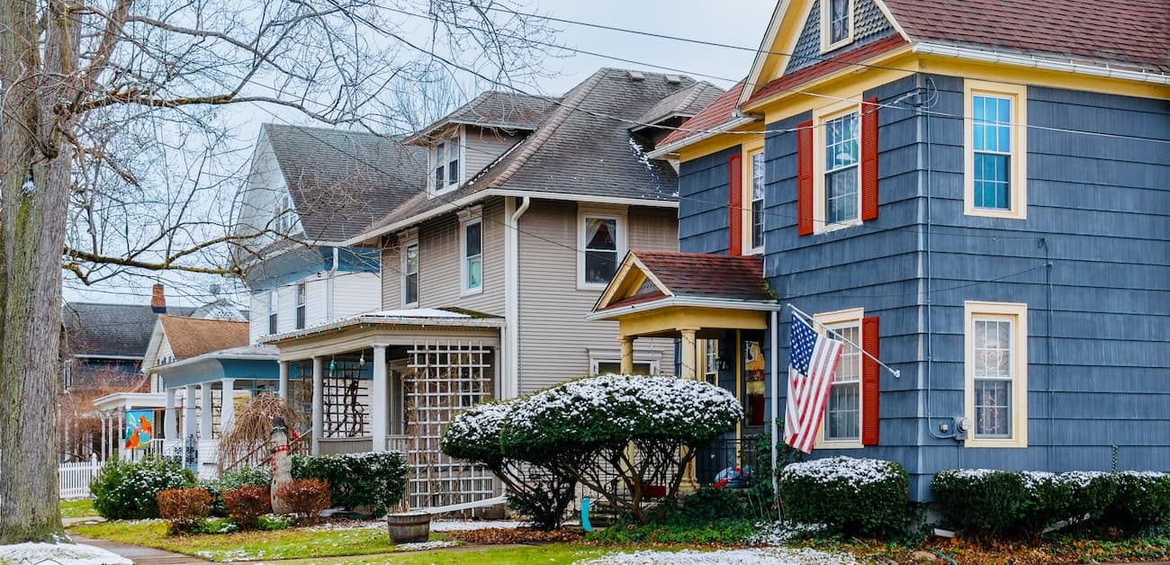 More Home Buyers Go Under Contract, But Caution Remains