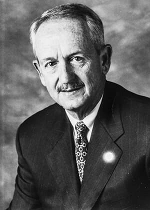 2002 NAR President Martin Edwards, Jr. 2002 NAR President Martin Edwards, Jr.